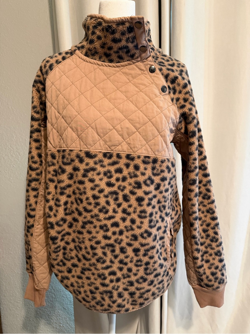 A&F Quilted Panel Leopard Print Pullover Jacket - Tan